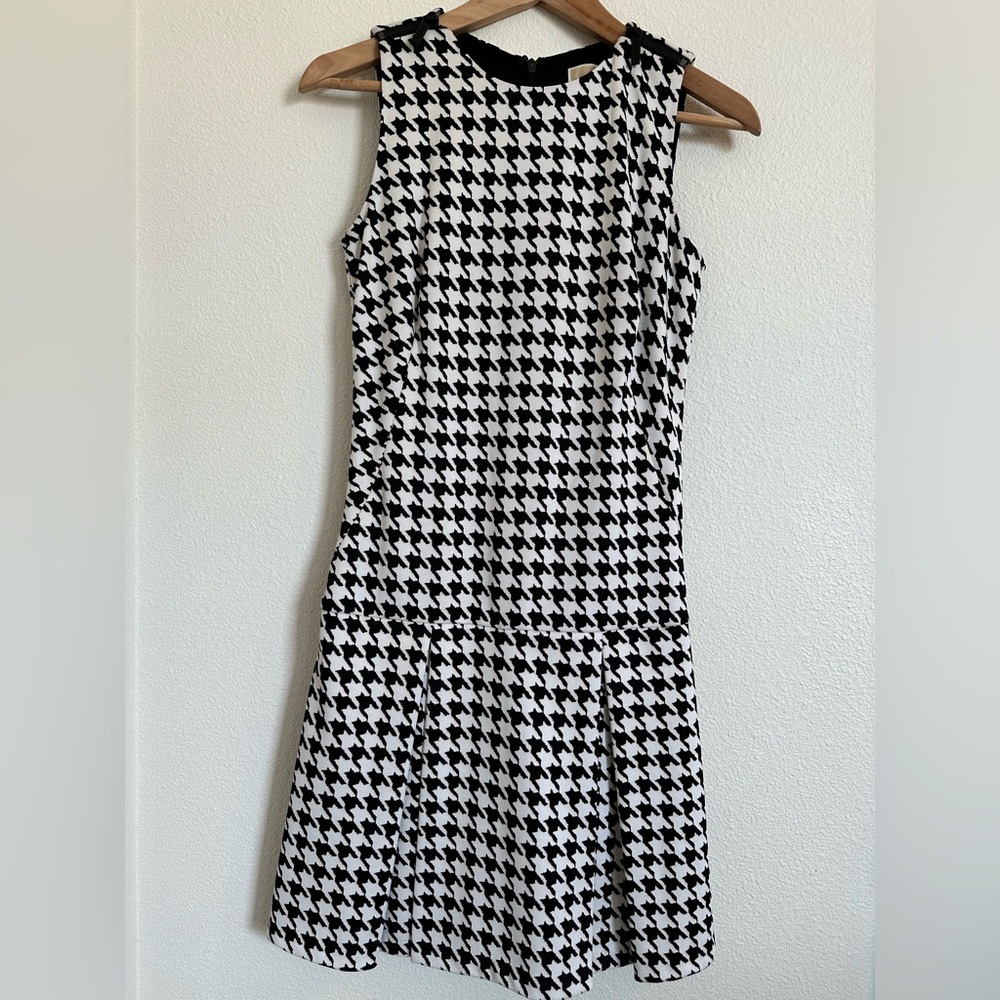 Michael Kors Houndstooth Sheath Dress with Pleated Skirt Black and White Size XS
